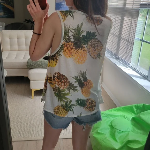 Chaser | Pineapple Tank - Picture 4 of 12